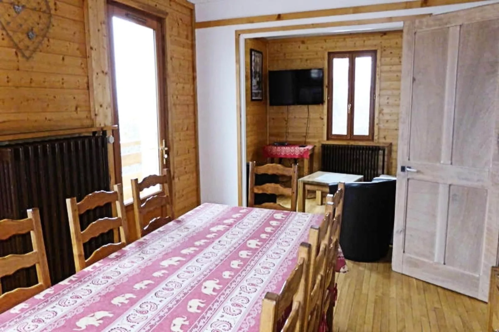 Chalet Pylone-Buitenkant zomer