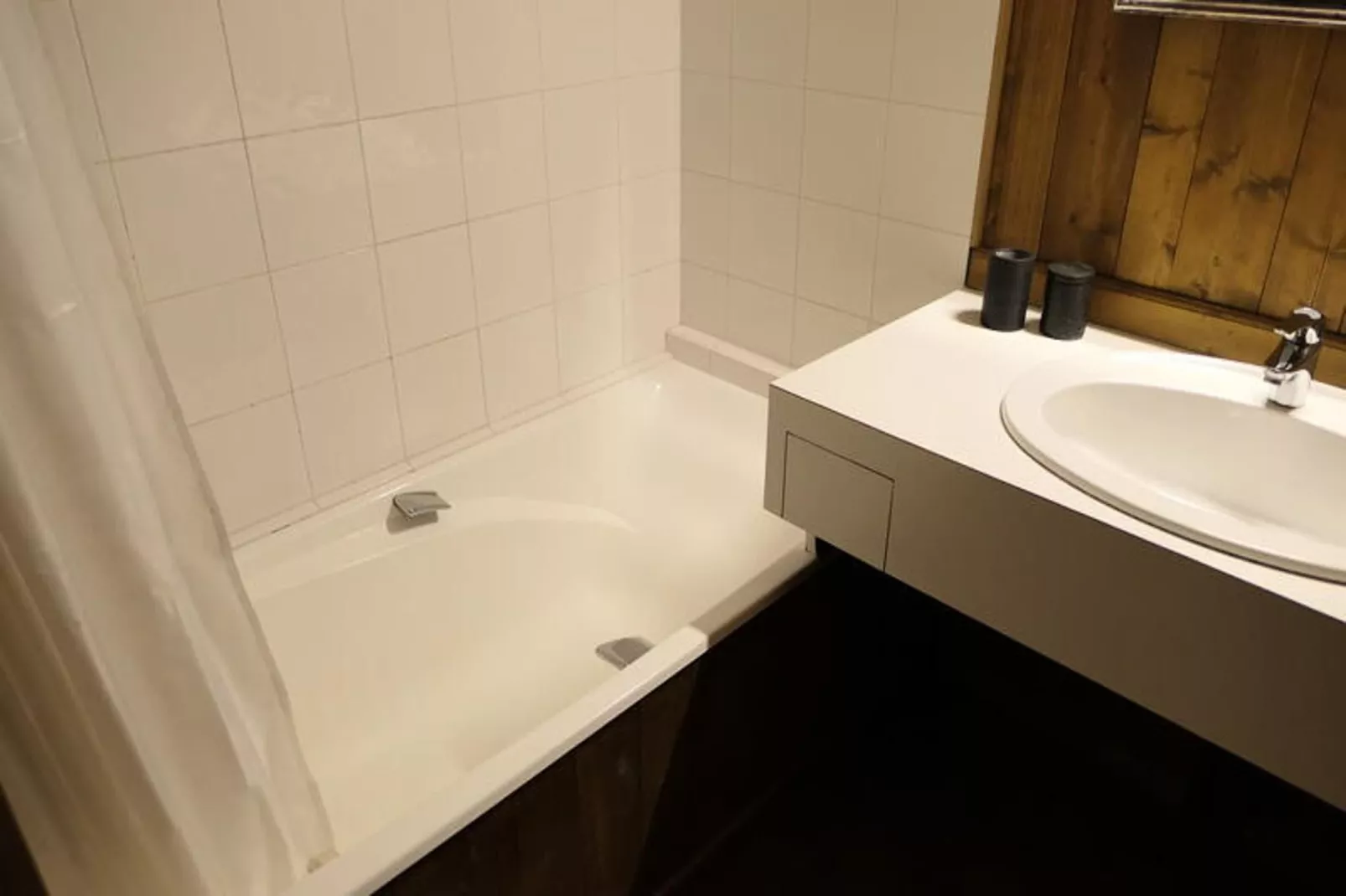 Résidence La Gelinotte-Badkamer