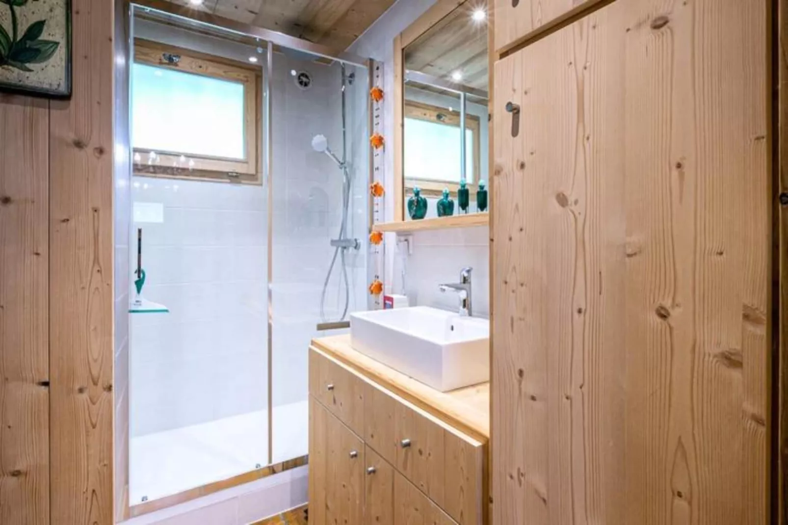 Résidence La Berraz-Badkamer