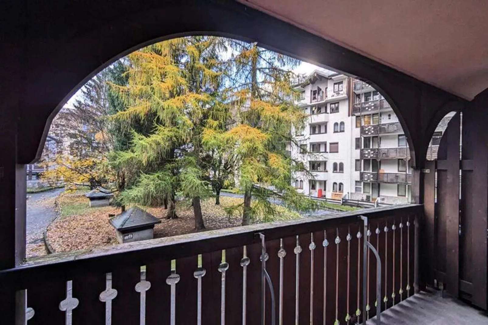 Résidence Jonquille-Uitzicht zomer