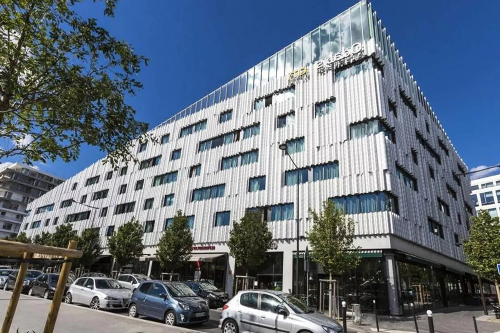 Appart'hôtel Odalys Paris XVII-Buitenkant zomer