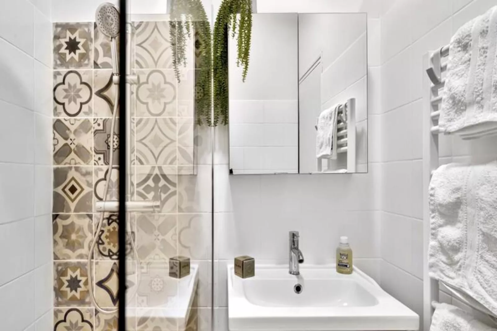 Appartement La Cigale | Les Nids De La Diane-Image-tags.