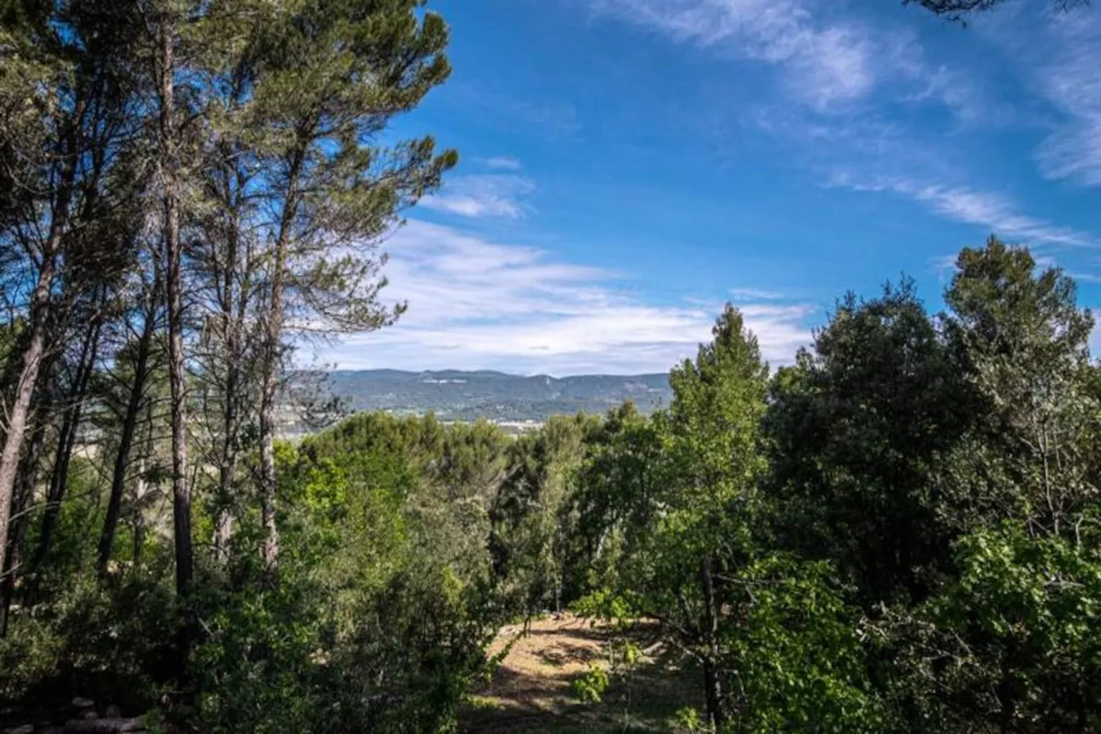 Maison Avec Vue Et Piscine Chauff&eacute;e &agrave; Roussillon-Image-tags.