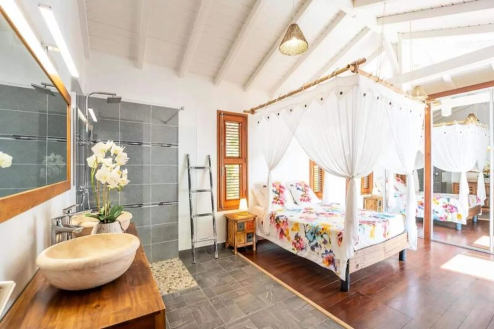 Villa Ma Vie La-Image-tags.