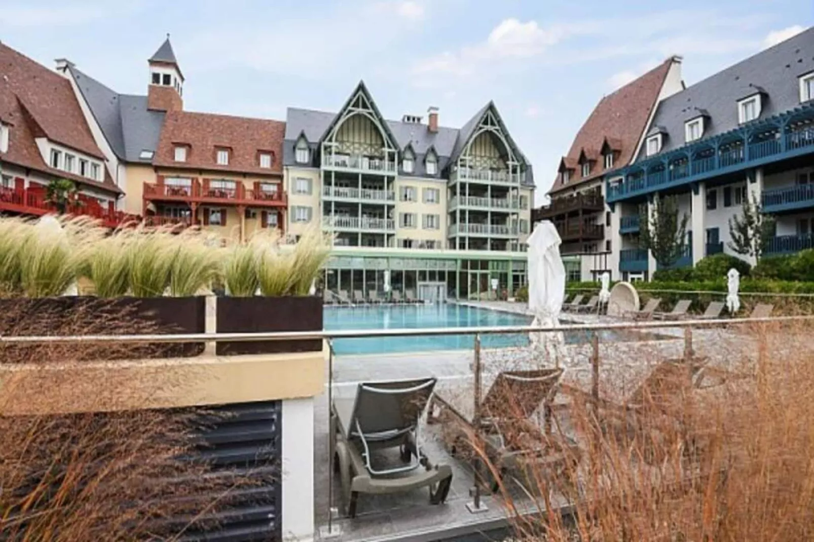 Résidence Presqu'Ile de la Touques-Buitenkant zomer