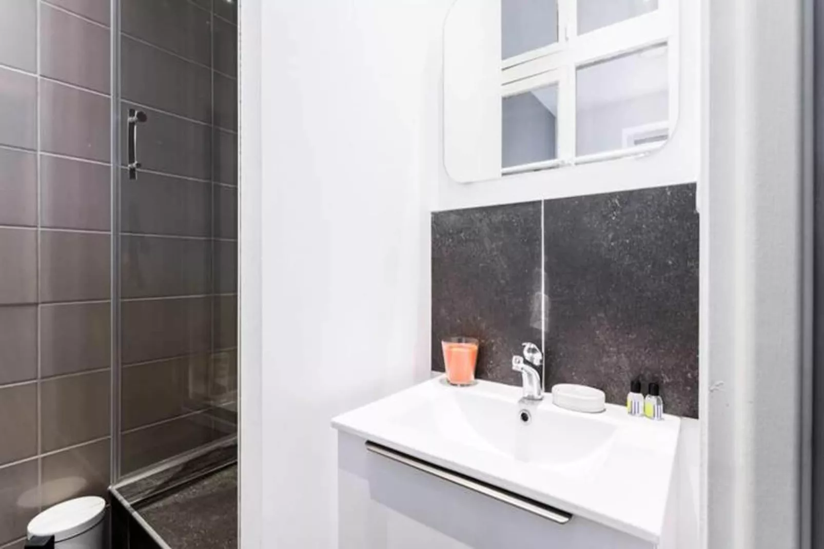 | Le Jaur&egrave;s 🍊| T2 Tout &eacute;quip&eacute; | Balcon, Wifi-Badkamer