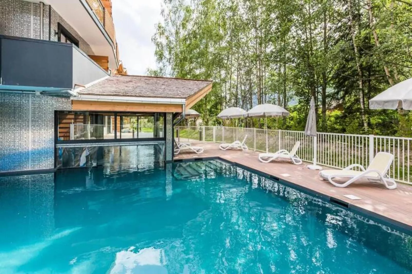 Résidence Prestige Odalys Isatis****-Uitzicht zomer