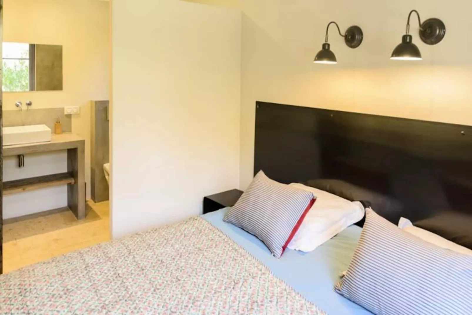 Les Gardis, Votre Refuge Id&eacute;al En Provence.-Image-tags.