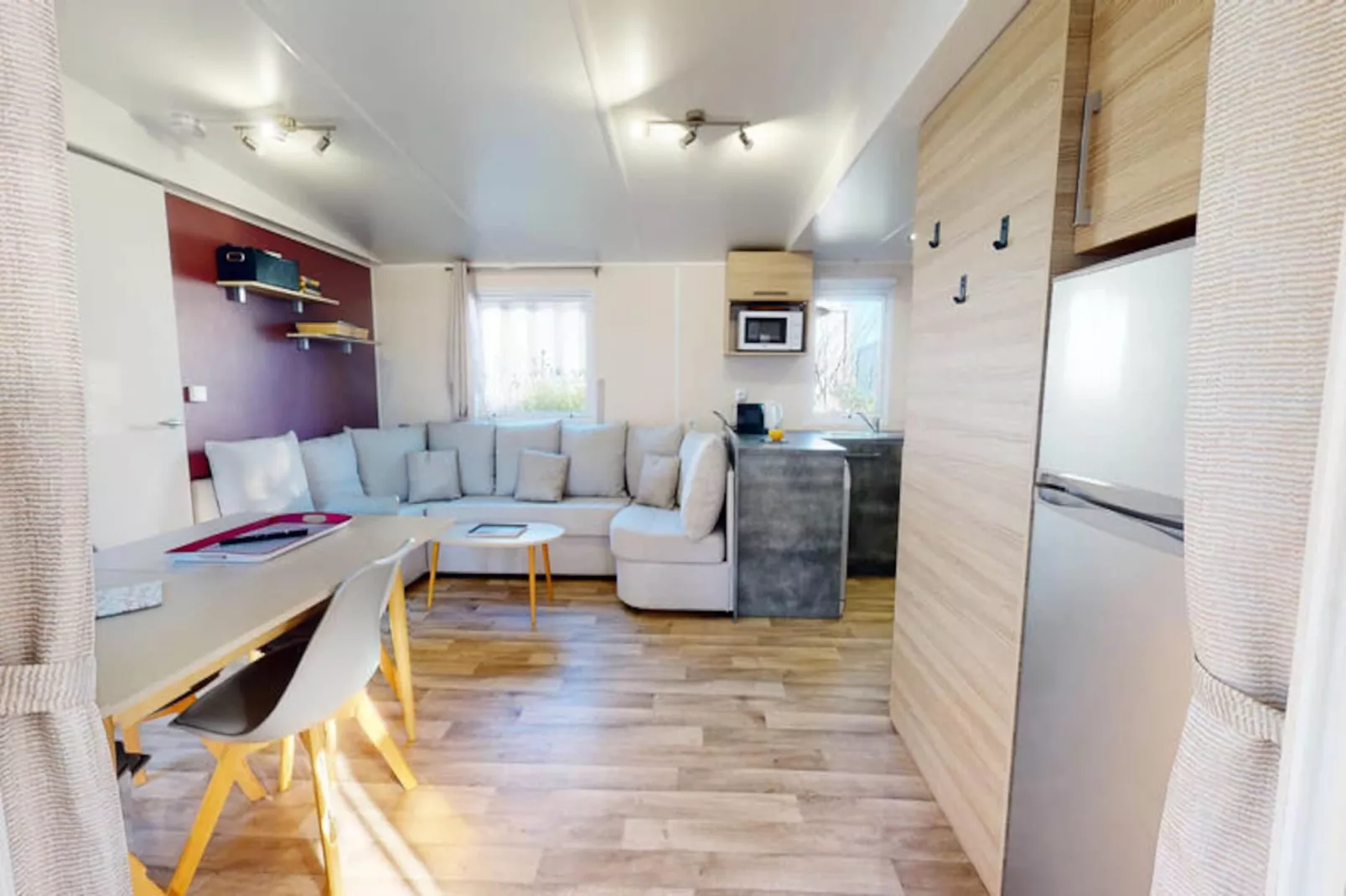 Mobil Home - Bungalow - Cottage à Saint-Hilaire-de-Riez-Image-tags.