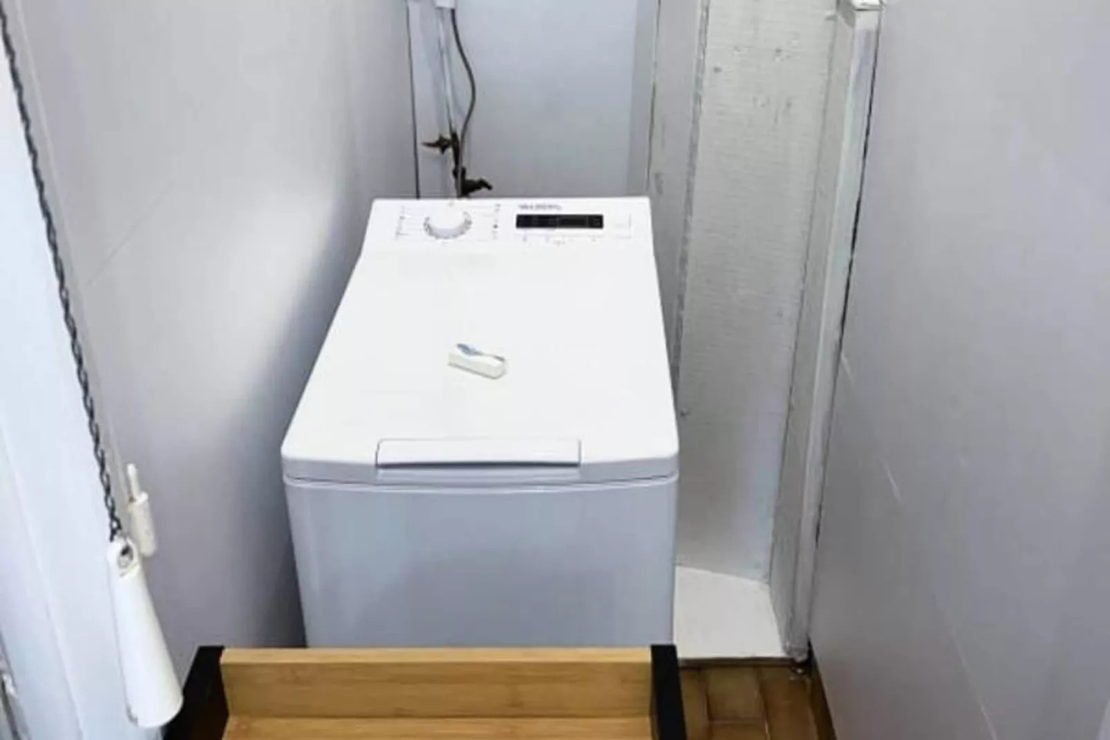 | La Gare Aux 400 Couverts 🚅 | Gare, Gem, Tramway-Badkamer