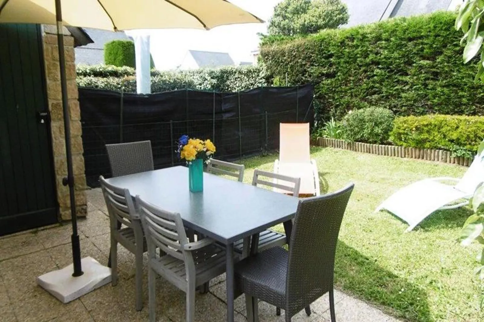 Résidence Duguay Trouin-Tuinen zomer