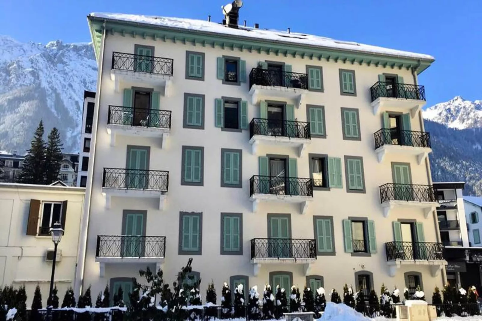 Résidence Pavilon-Buitenkant zomer