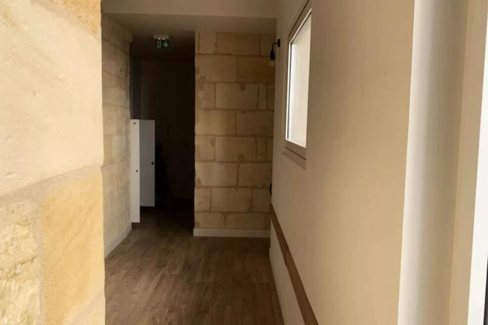 Appartement Avec Cachet En Duplex De 2 Chambres Situ&eacute; Vers La Gare St-jean-Recreatieruimte