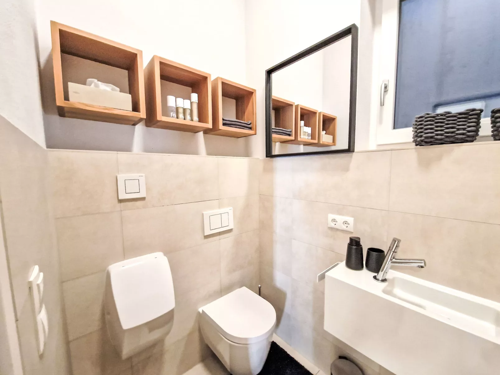 The Rock Design-Binnen