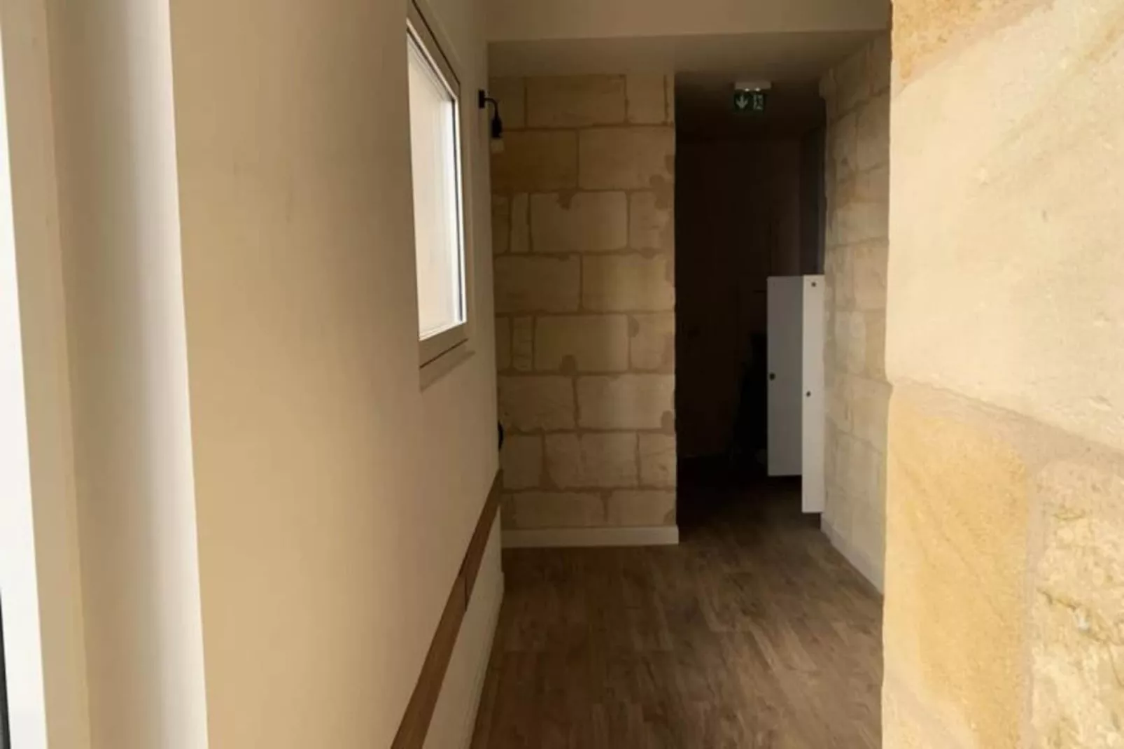 Appartement Avec Cachet En Duplex De 2 Chambres Situ&eacute; Vers La Gare St-jean-Recreatieruimte