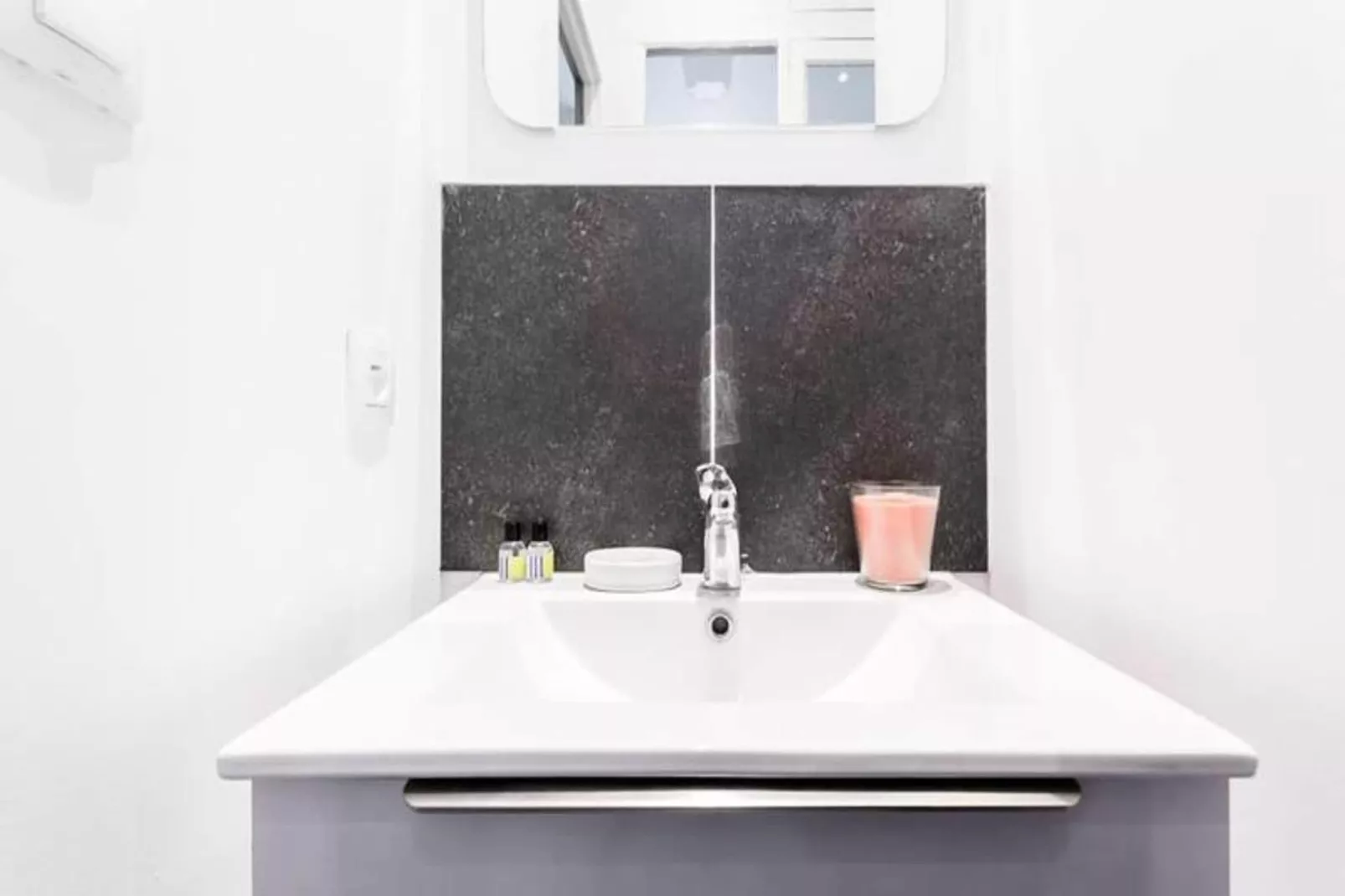 | Le Jaur&egrave;s 🍊| T2 Tout &eacute;quip&eacute; | Balcon, Wifi-Badkamer