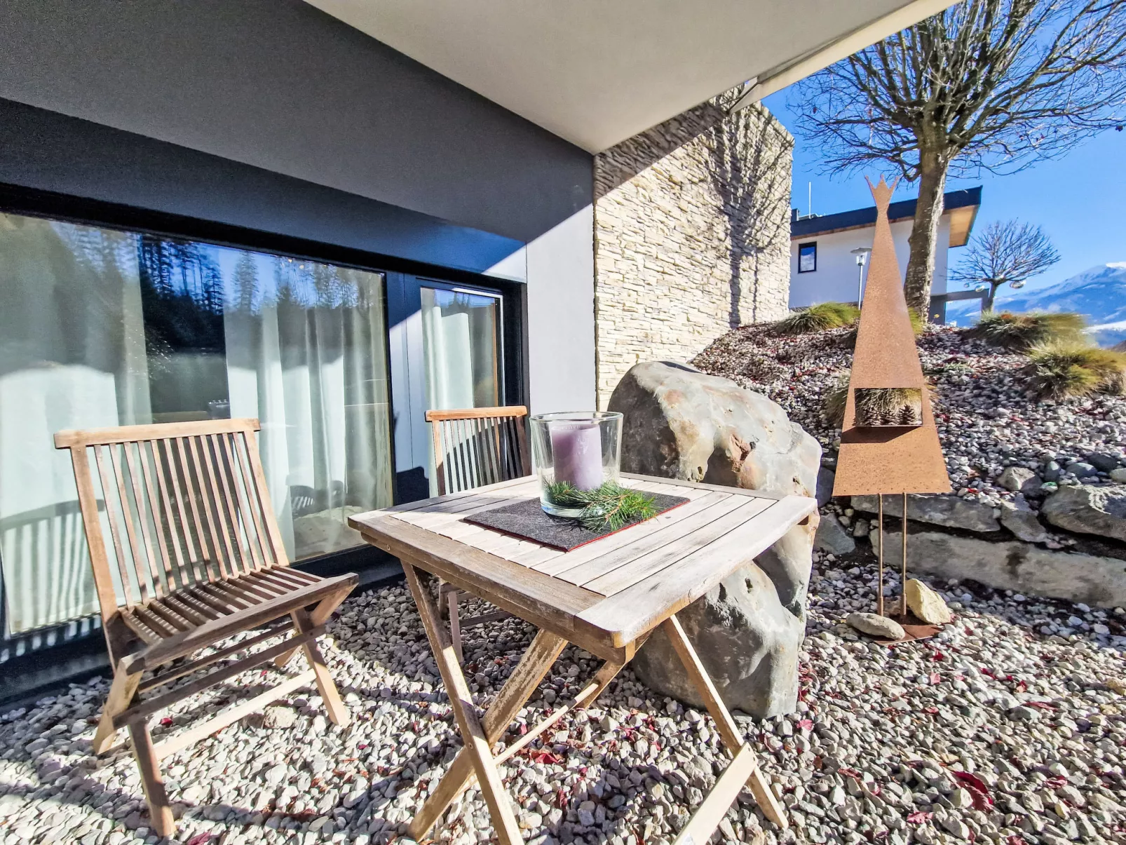 The Rock Design-Buiten