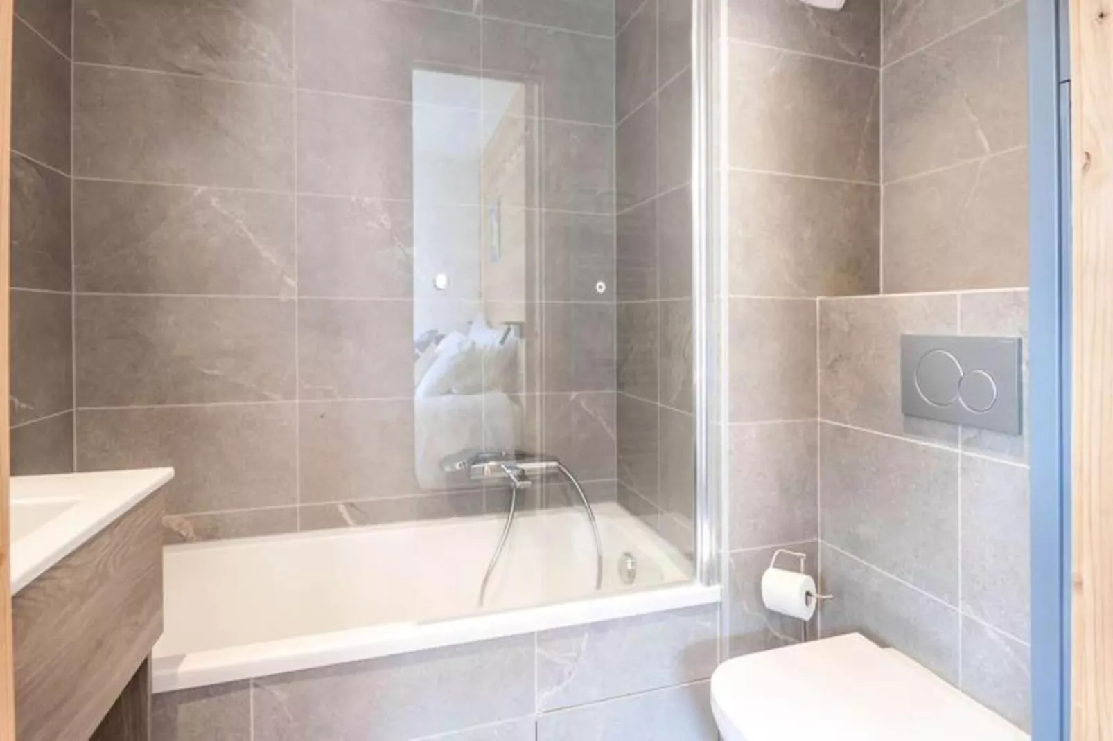 Résidence Echo Du Pleney - Buitenkant zomer