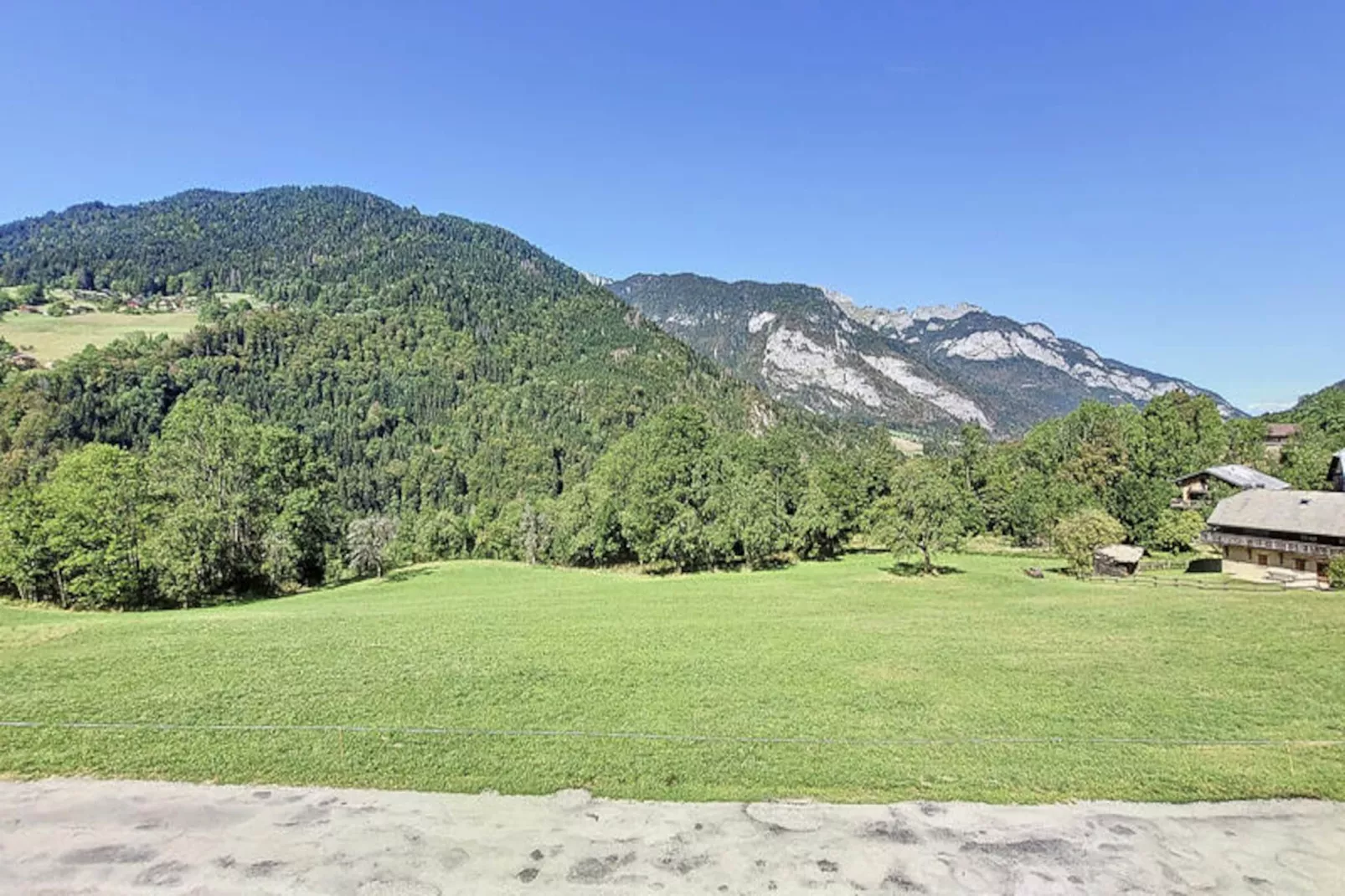 Chalets à Le Biot-Image-tags.