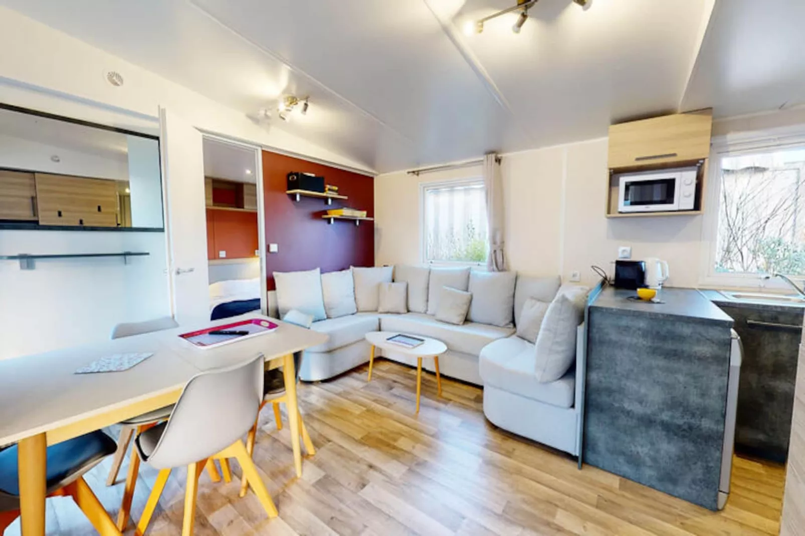 Mobil Home - Bungalow - Cottage à Saint-Hilaire-de-Riez-Image-tags.