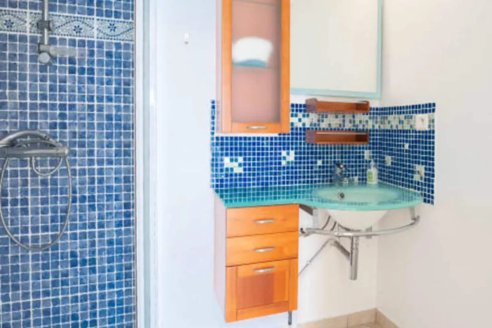 Villa Nora-Image-tags.