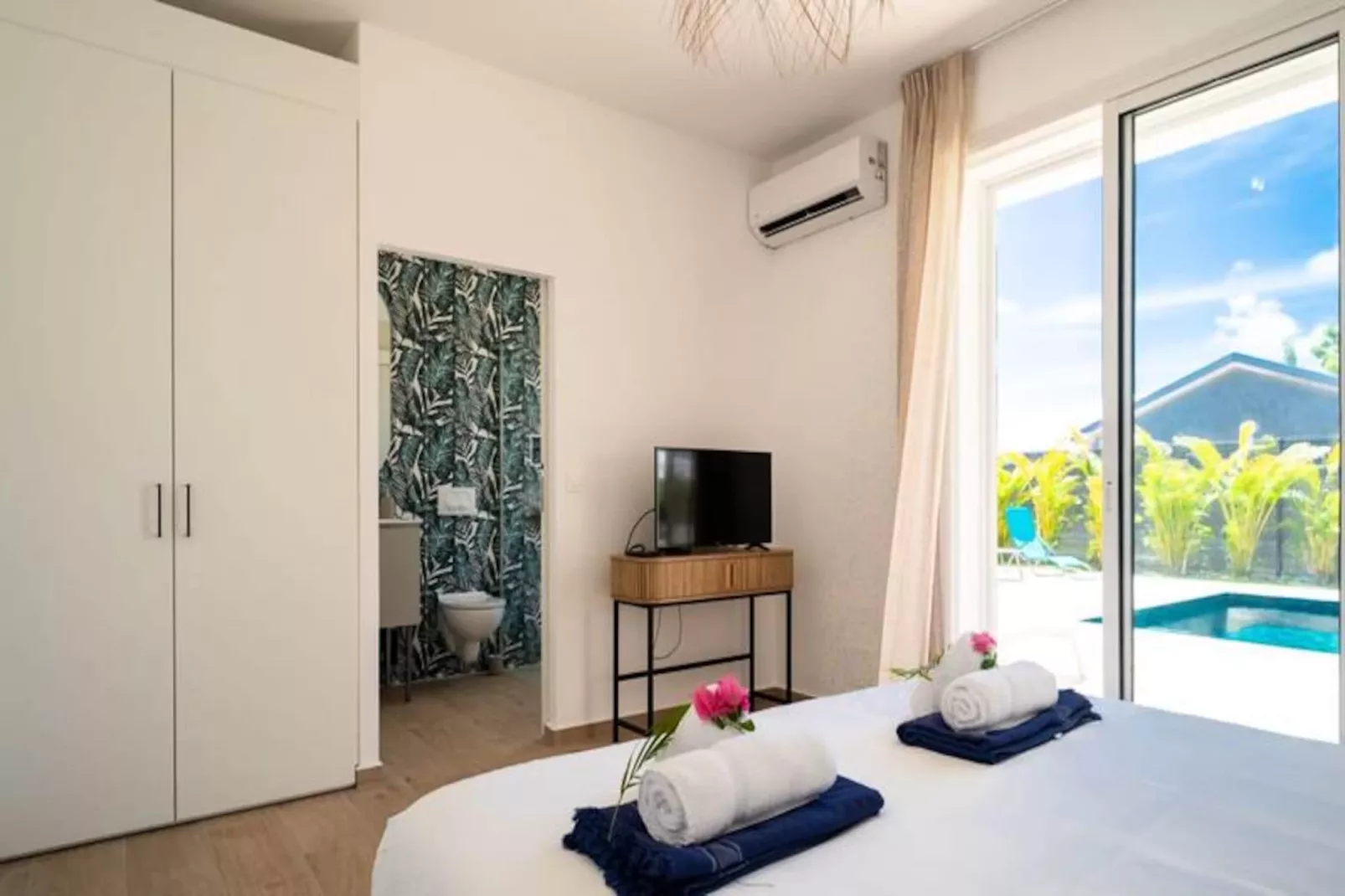 Villa Soleone-Image-tags.