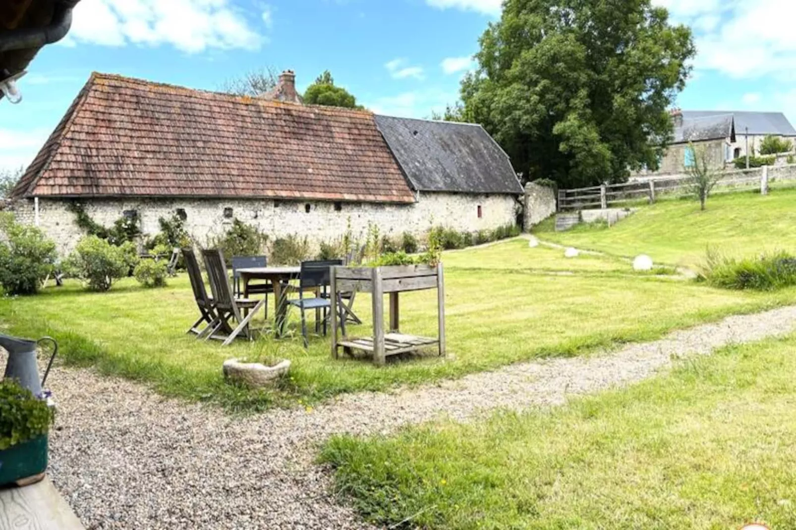 🐦 La Hulotte - Domaine D'apreval - Campagne-Image-tags.