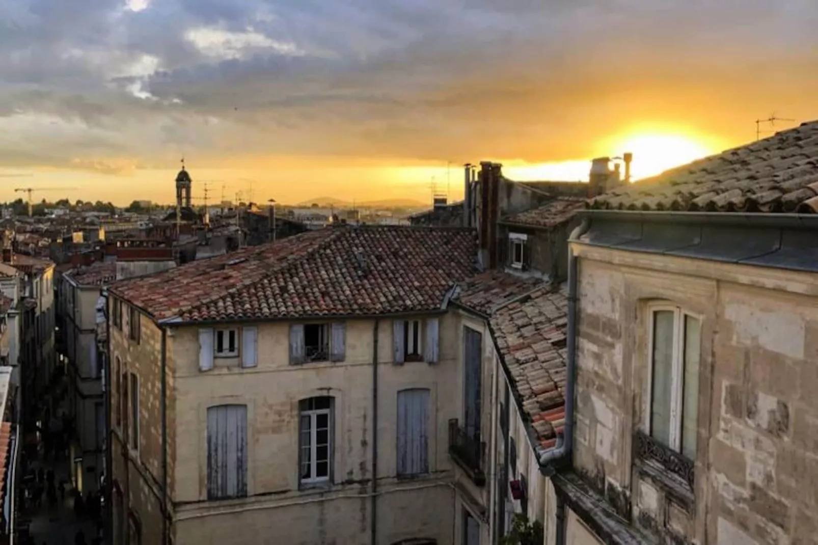 Les Toits De L'argenterie-Image-tags.