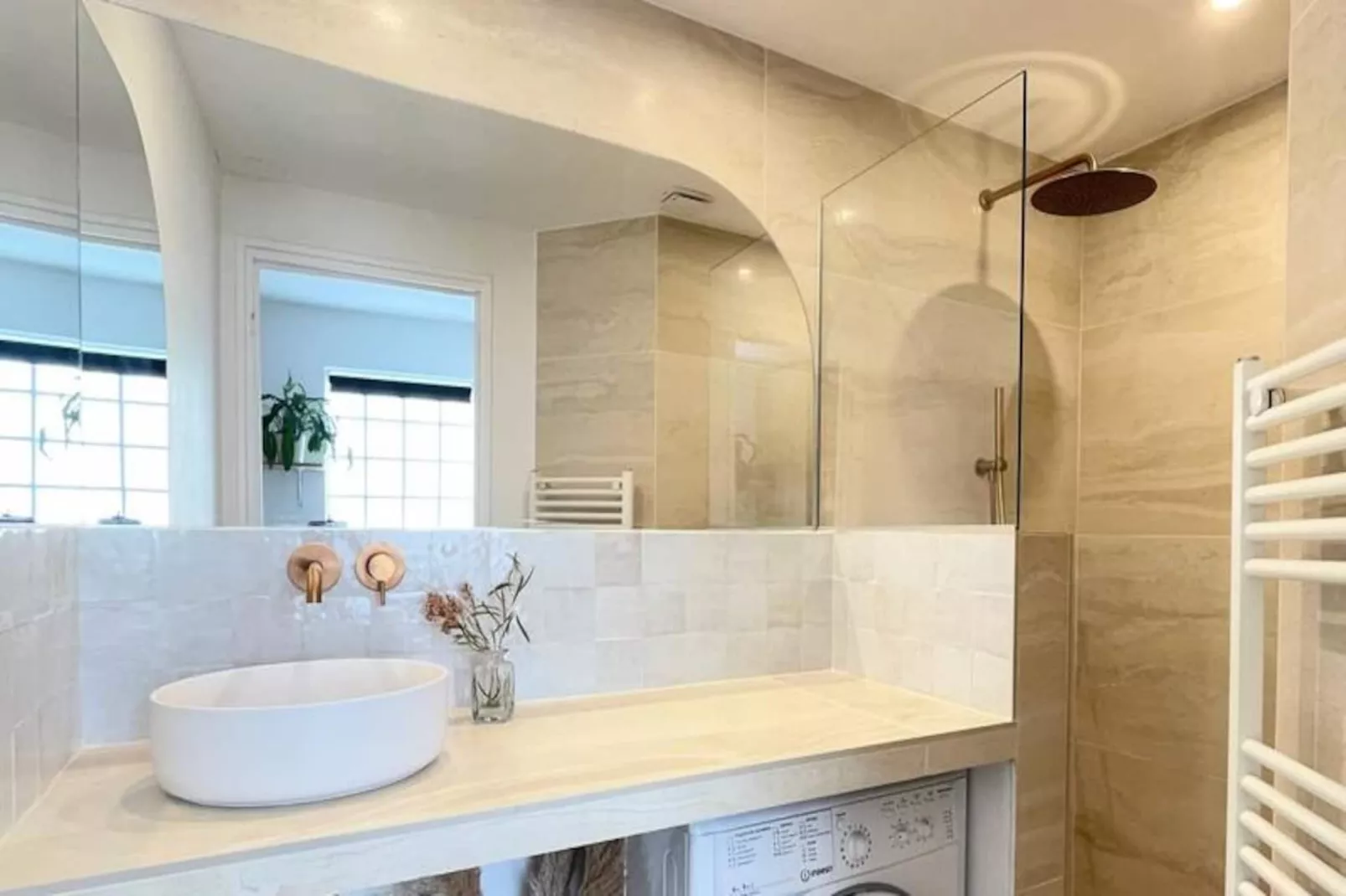 La Terrasse Bazille-Image-tags.