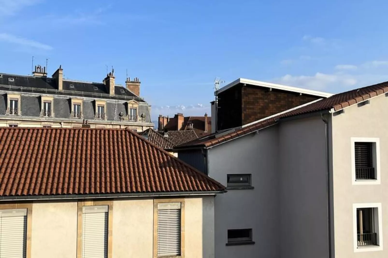 Le T2 Lumineux En Hyper-centre Pi&eacute;ton 🌞-Buitenkant zomer