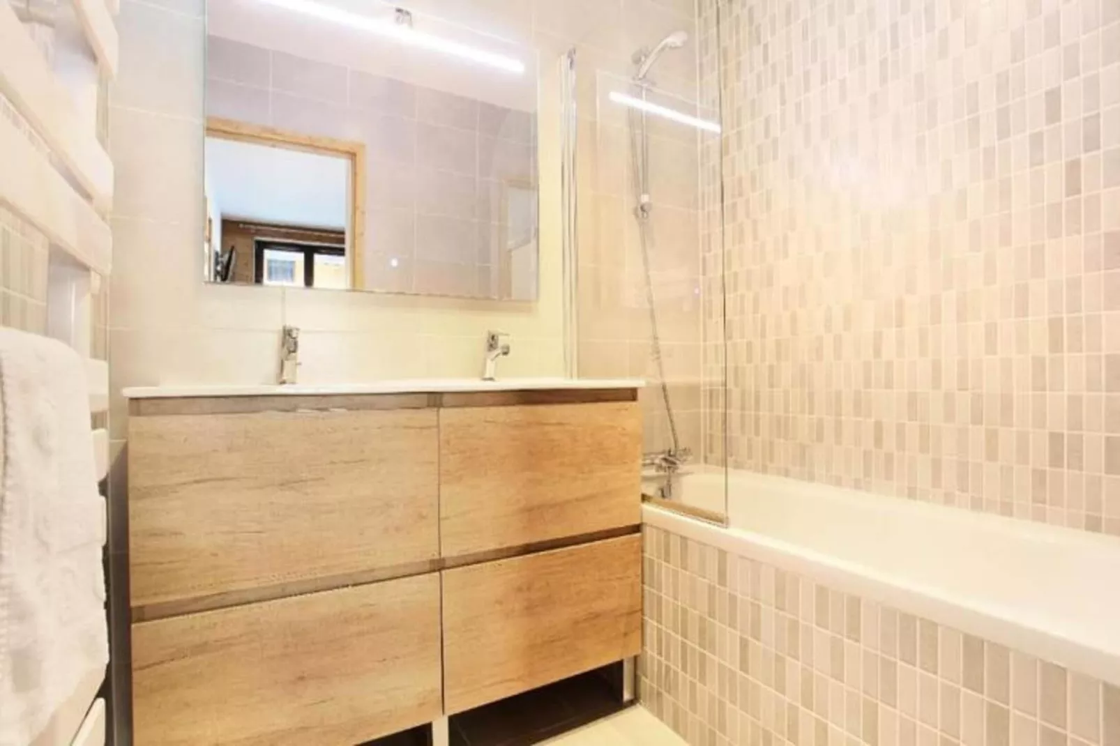 Résidence Prestige Odalys Mendi Alde****-Badkamer