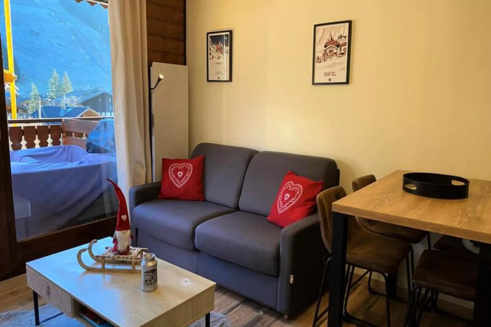 Résidence Les Perthuis-Buitenkant zomer