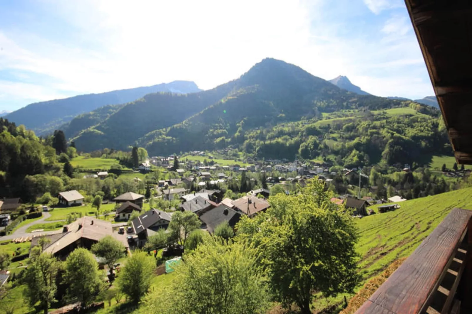 Appartements à Saint Jean d'Aulps-Uitzicht zomer