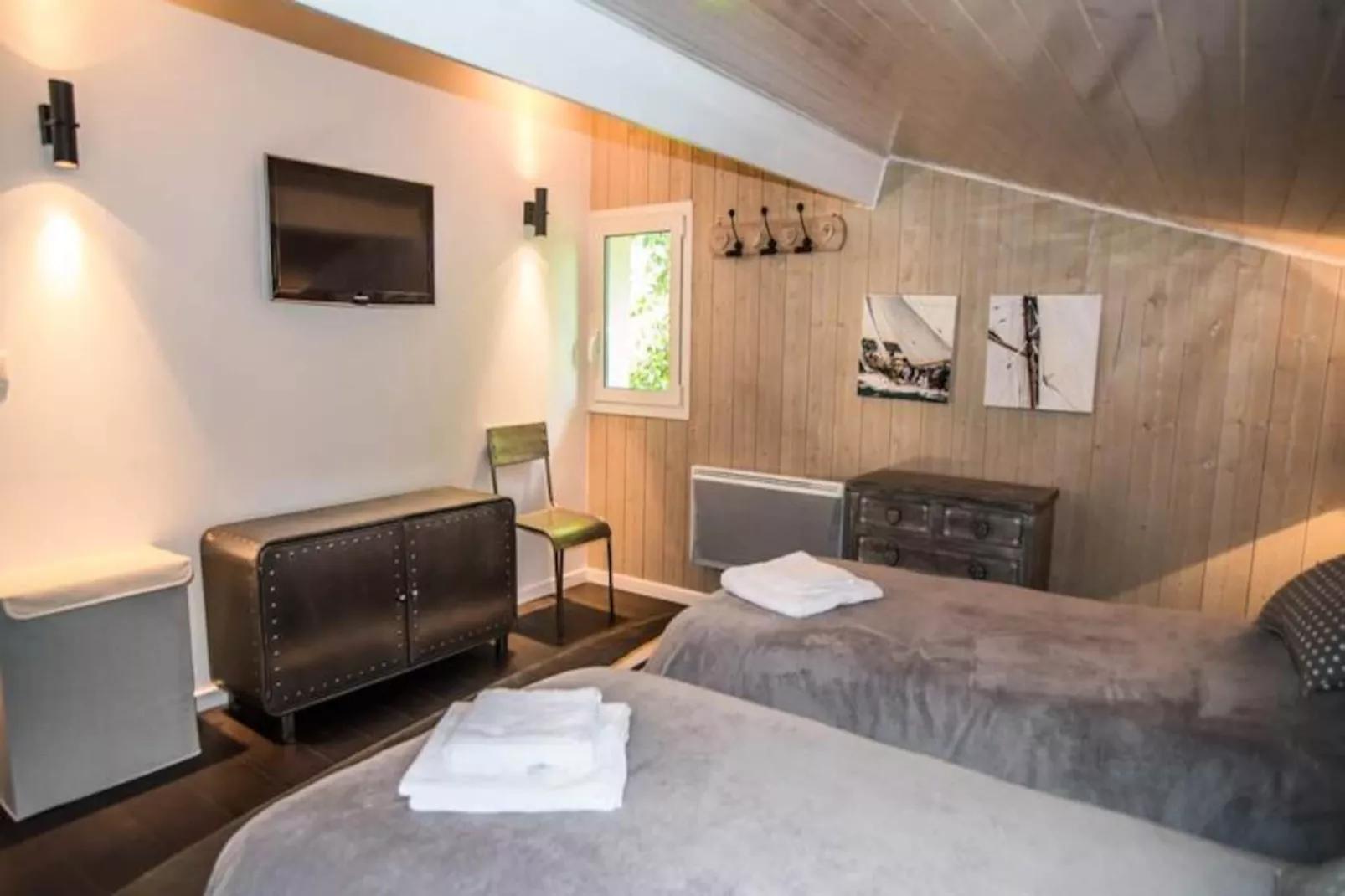 Magnifique Villa Climatis&eacute;e -10 Personnes Avec Piscine Et P&eacute;tanque - Pyla-Image-tags.