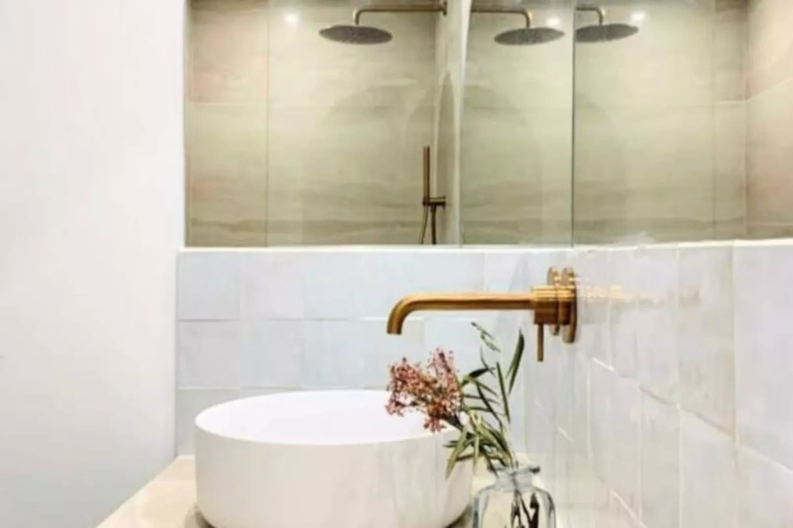 La Terrasse Bazille-Image-tags.