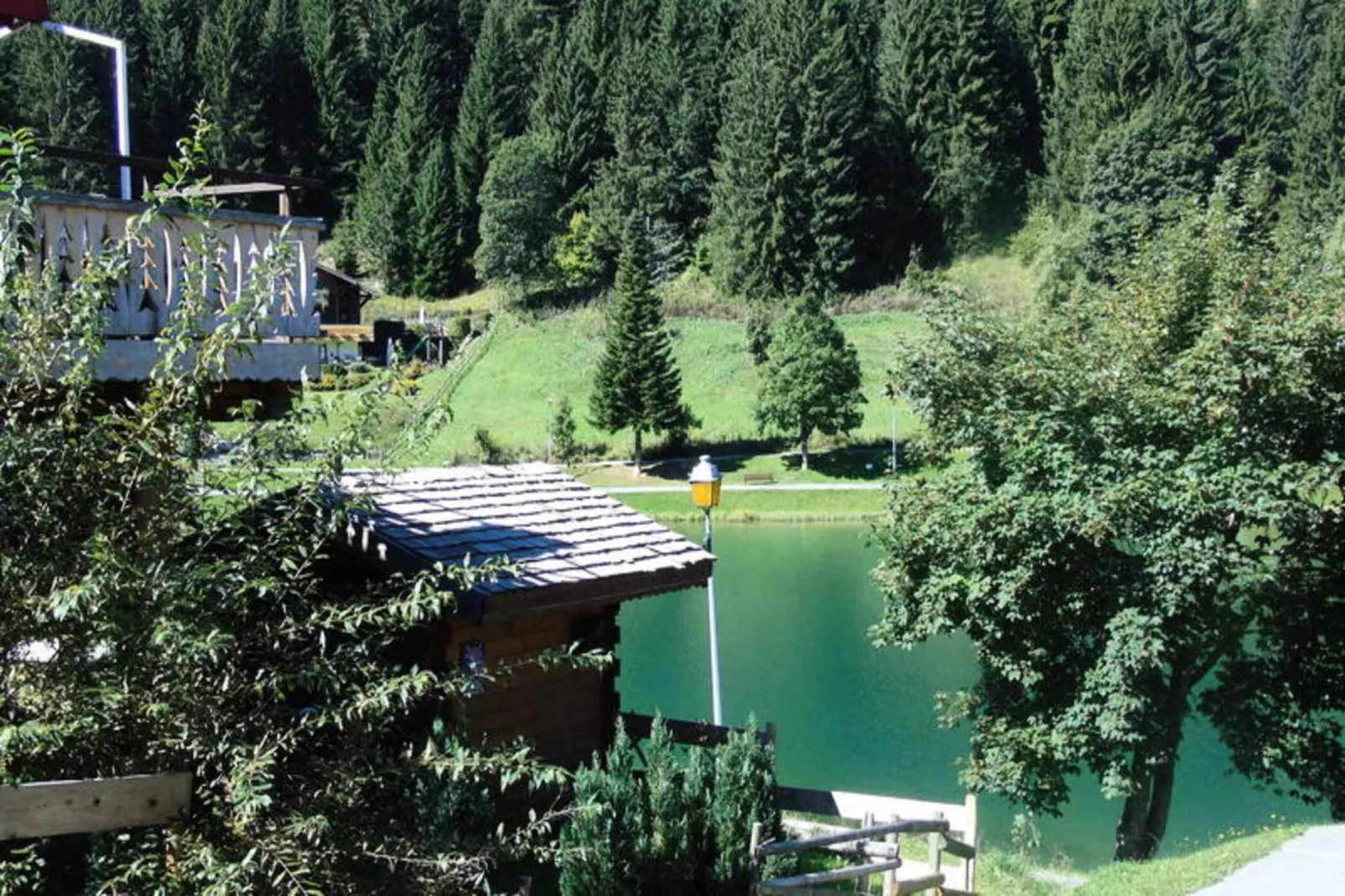 Résidence Les Rives Du Lac-Buitenkant zomer