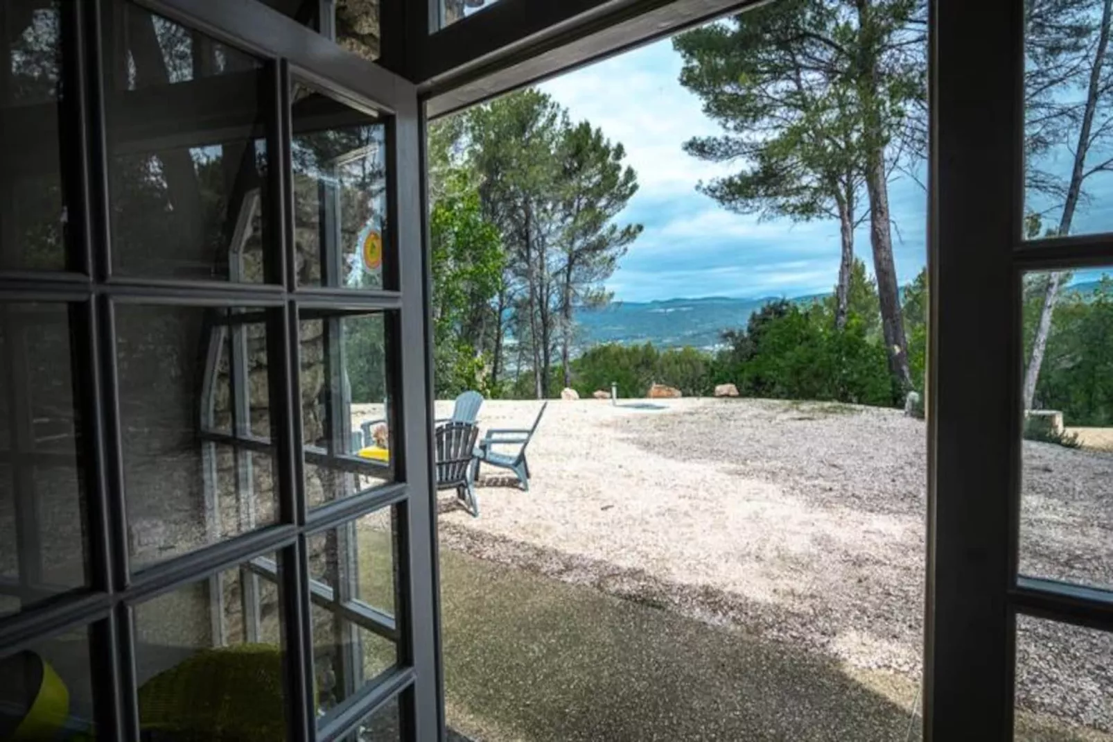 Maison Avec Vue Et Piscine Chauff&eacute;e &agrave; Roussillon-Image-tags.