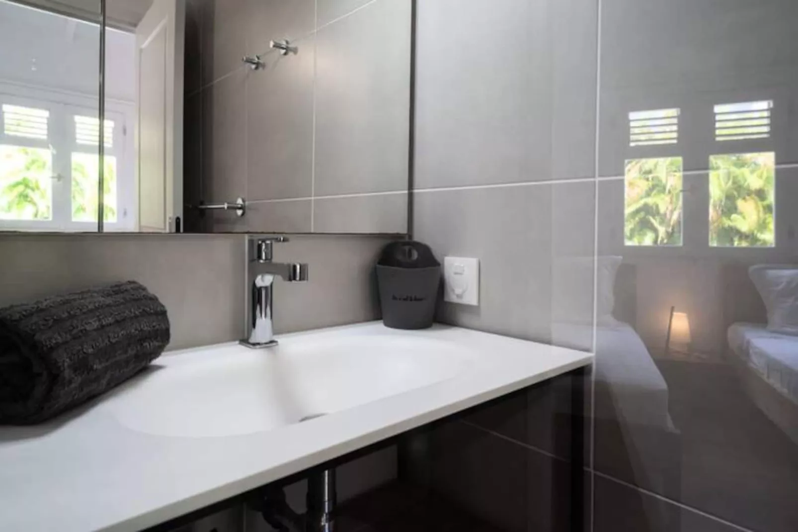 Villa Gwada-Image-tags.