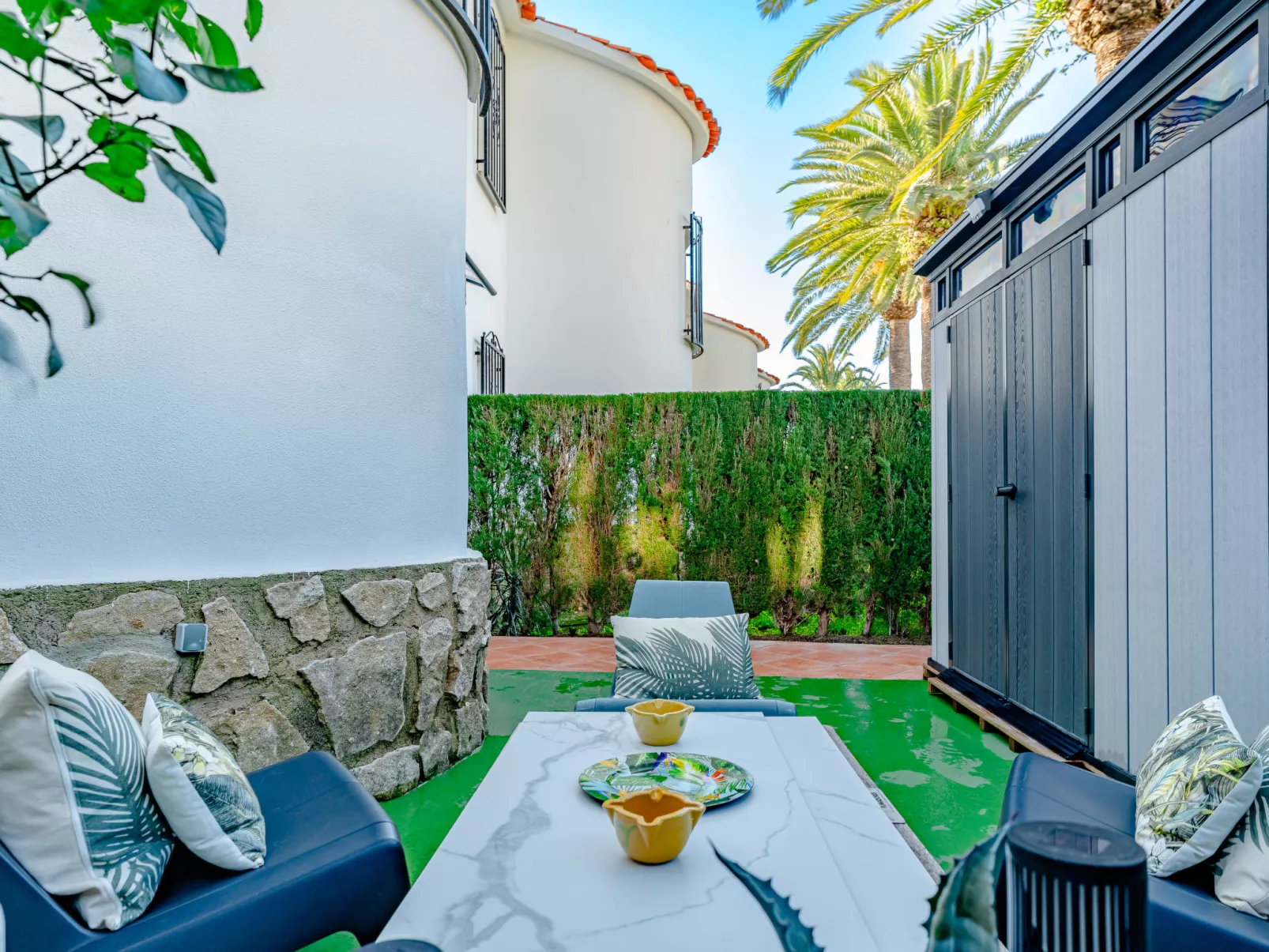 Residencia La Perla-Binnen