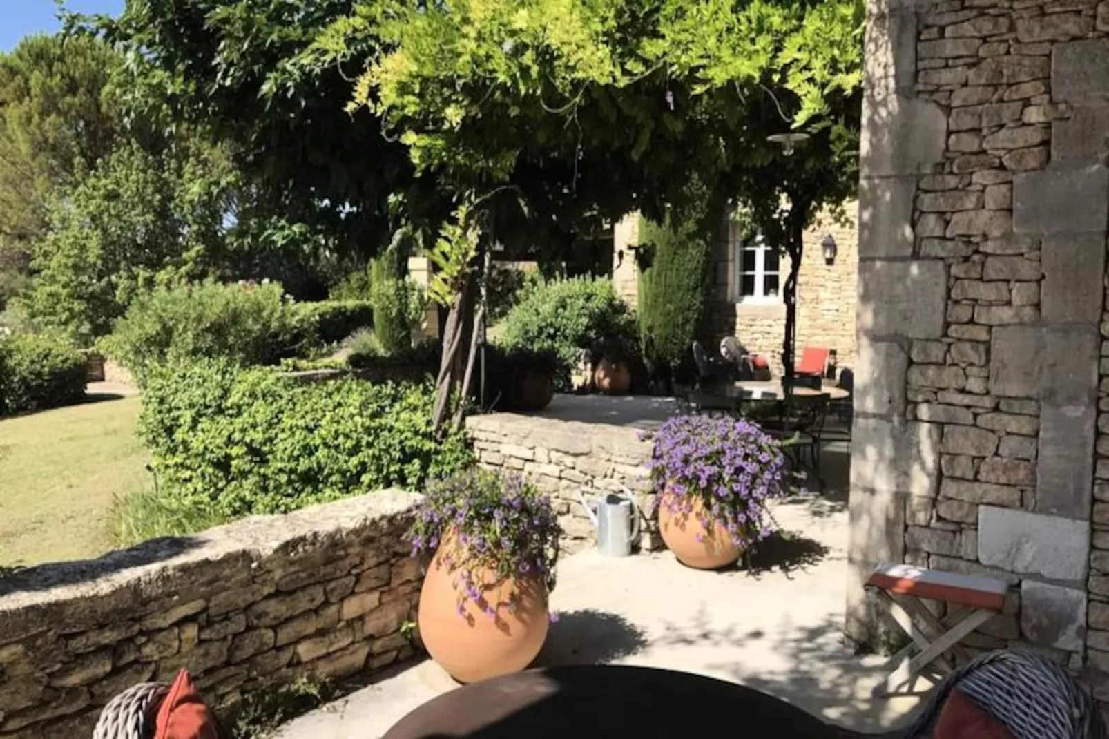 Mas Des Papillons, Gordes-Image-tags.