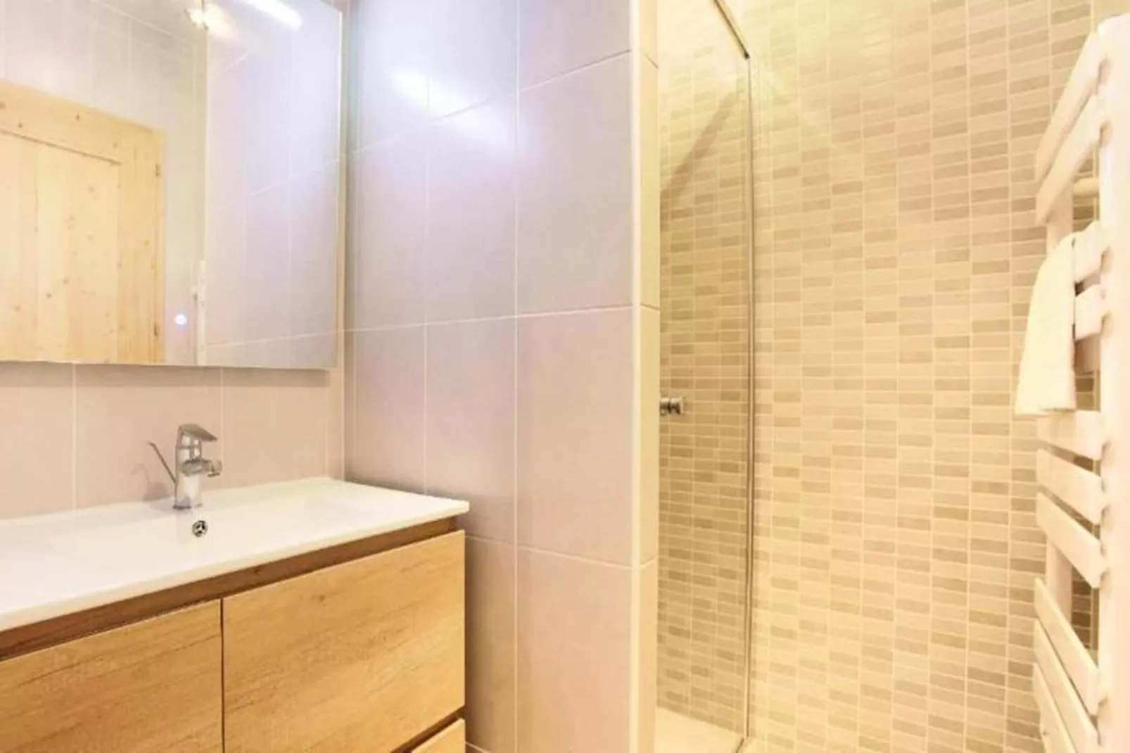 Résidence Prestige Odalys Mendi Alde****-Badkamer