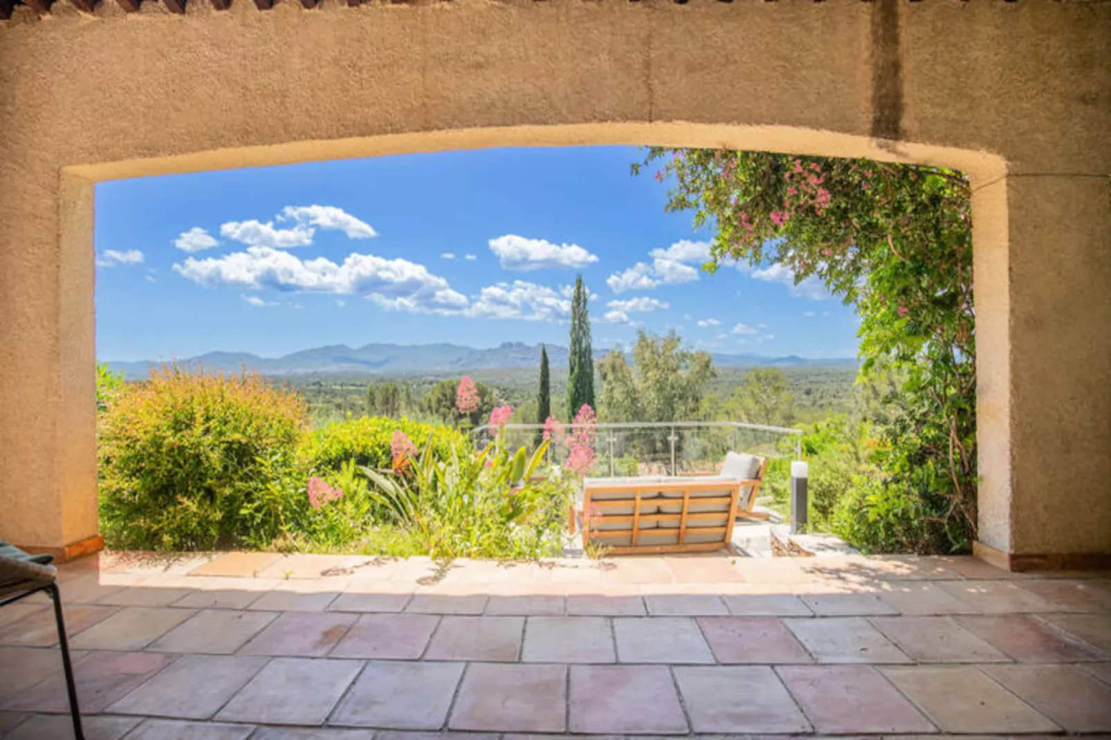Villa 10 Pers Piscine Priv&eacute;e Pr&egrave;s De Saint-tropez-Image-tags.