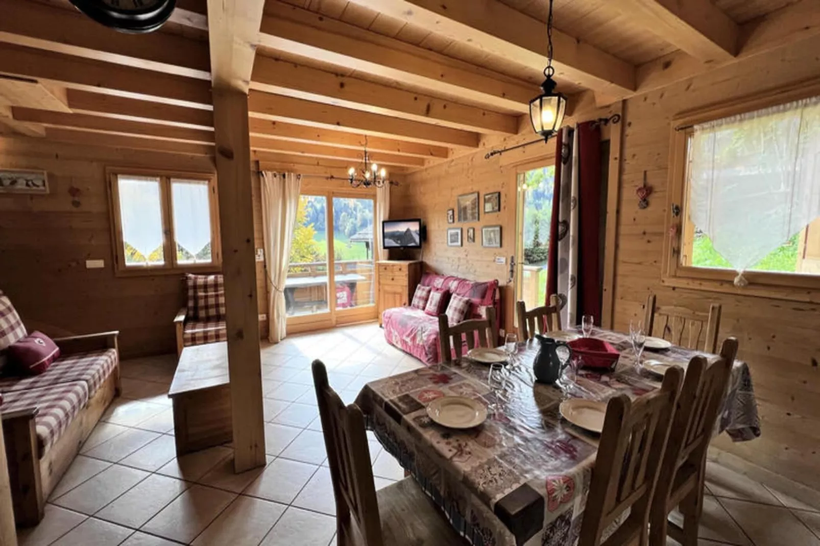 Chalets à La Clusaz-Buitenkant zomer