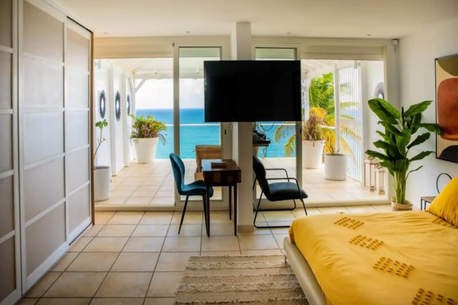 Villa Summer Forever-Image-tags.