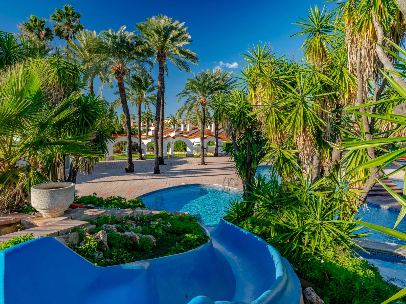 Residencia La Perla-Buiten