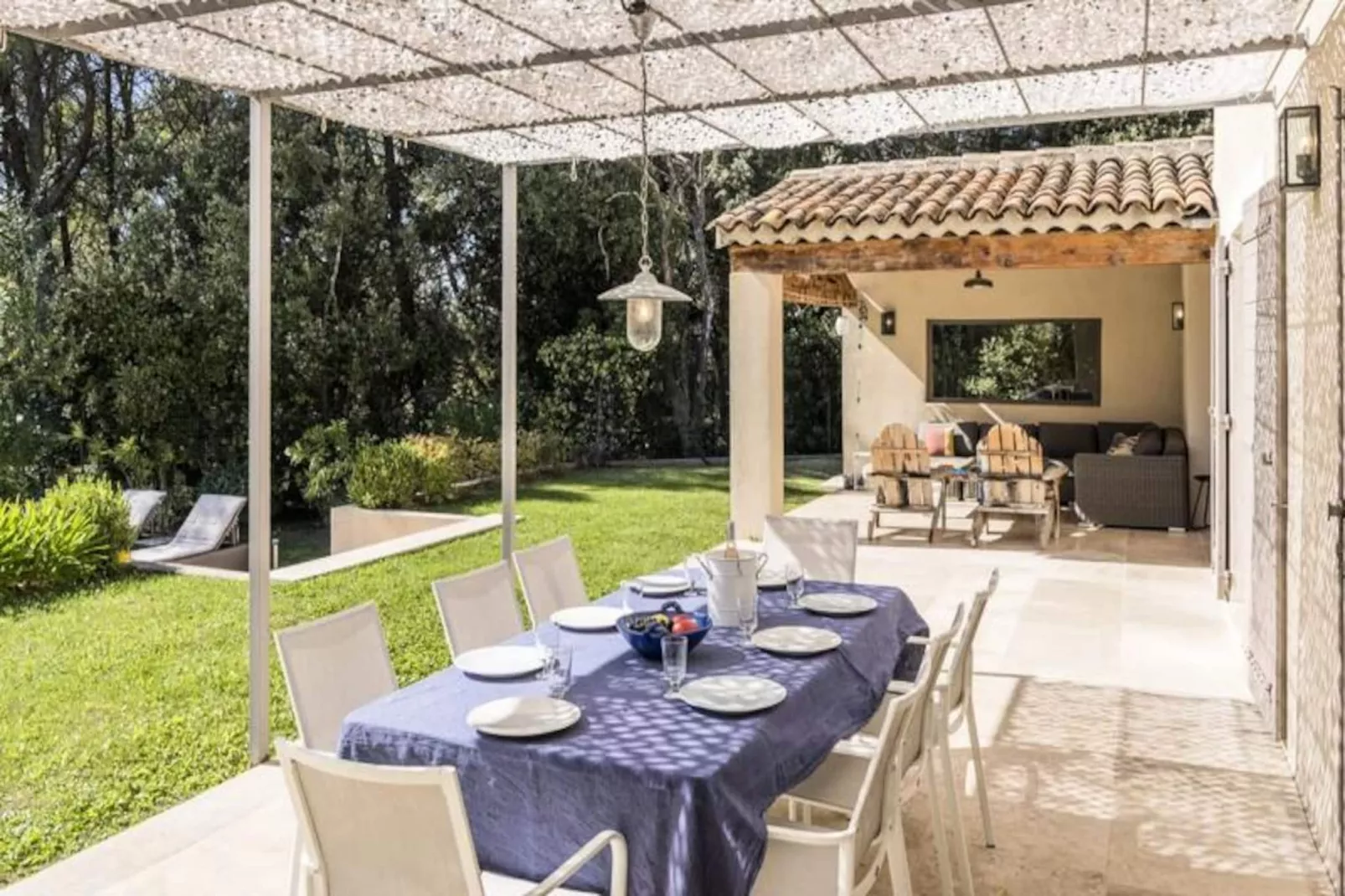 Bastide Blanche : Votre &eacute;vasion En Provence-Image-tags.