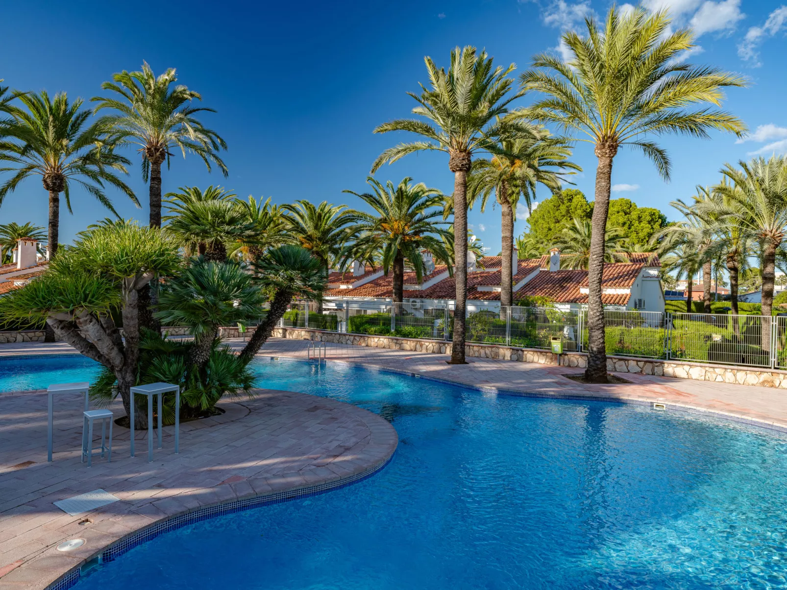 Residencia La Perla-Buiten