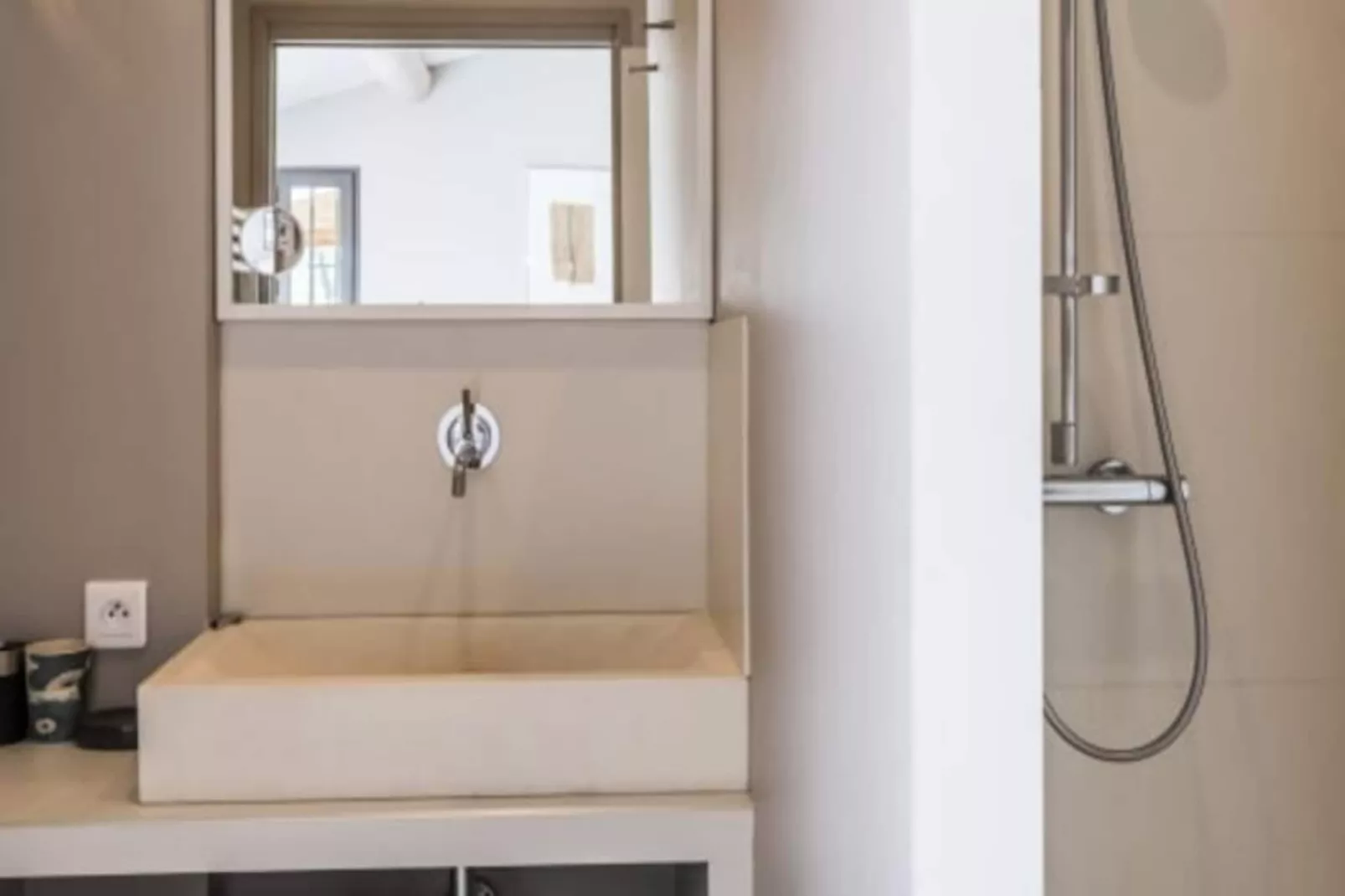 Bastide Blanche : Votre &eacute;vasion En Provence-Image-tags.