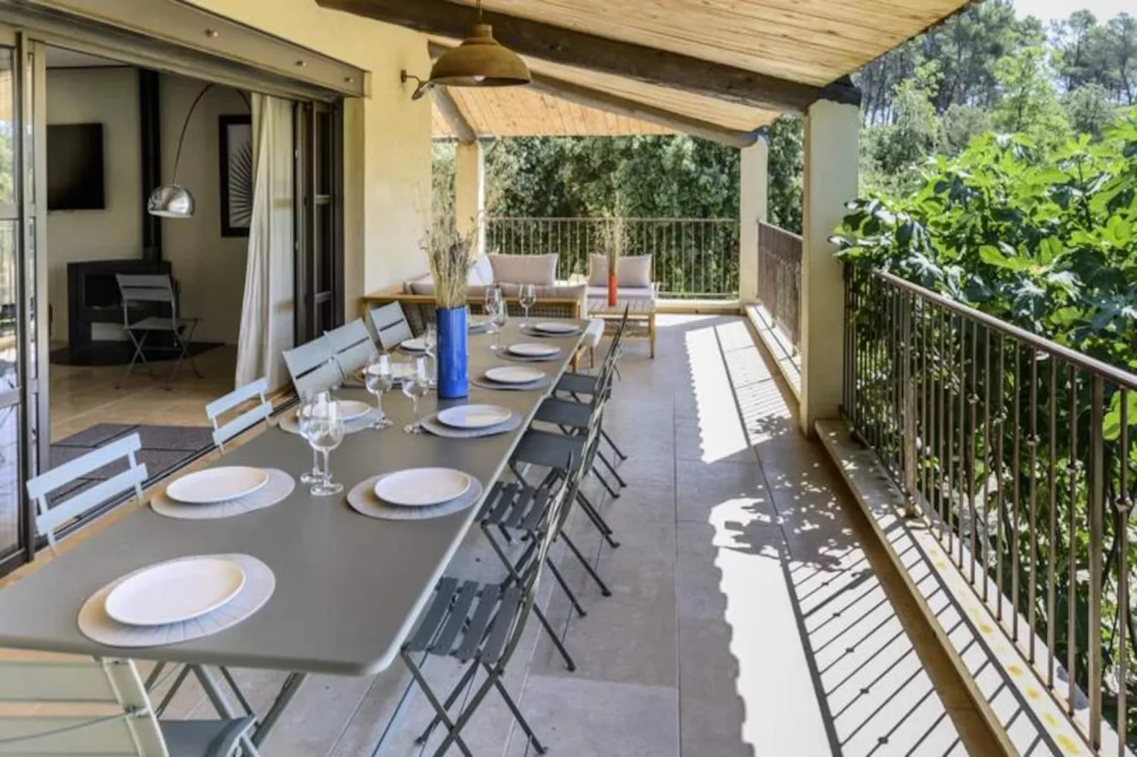 Les Gardis, Votre Refuge Id&eacute;al En Provence.-Image-tags.