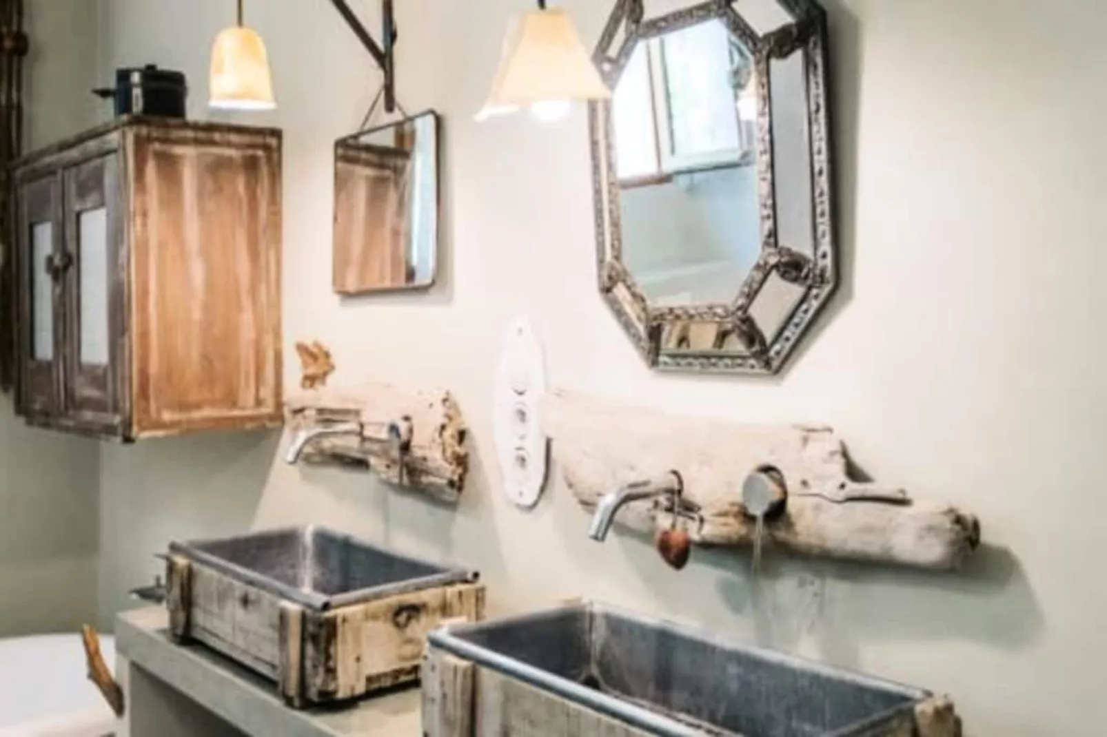 Perle Rare Avec Vues Panoramiques-Image-tags.